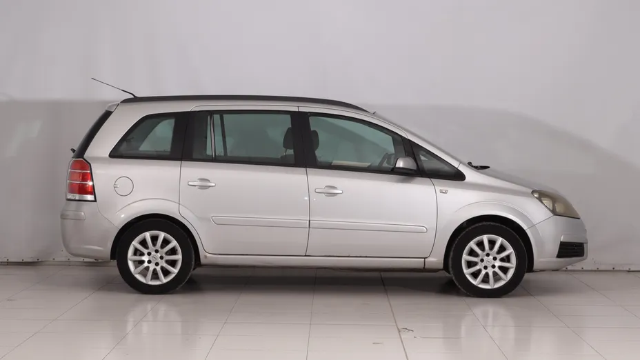 Opel Zafira -