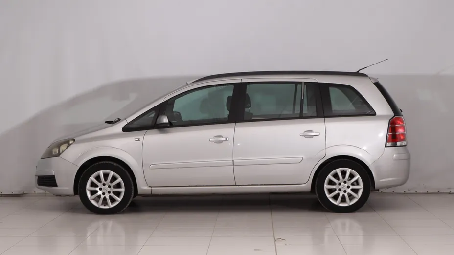Opel Zafira -