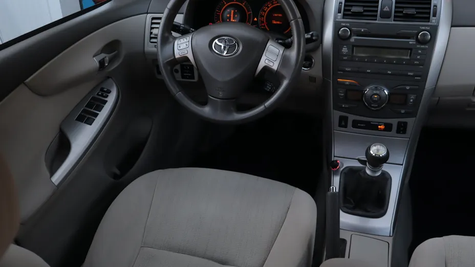 Toyota Corolla -