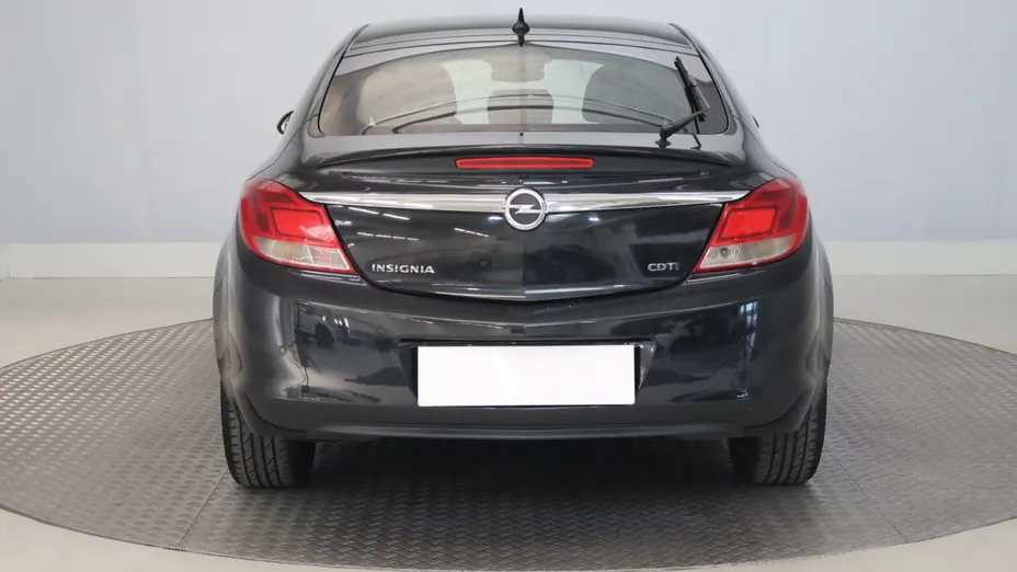 Opel Insignia -