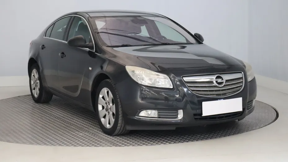 Opel Insignia -
