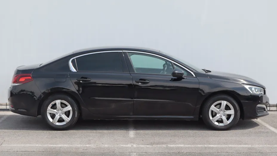 Peugeot 508 -