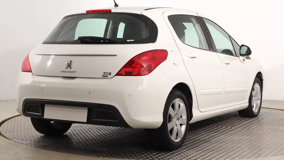 Peugeot 308 -