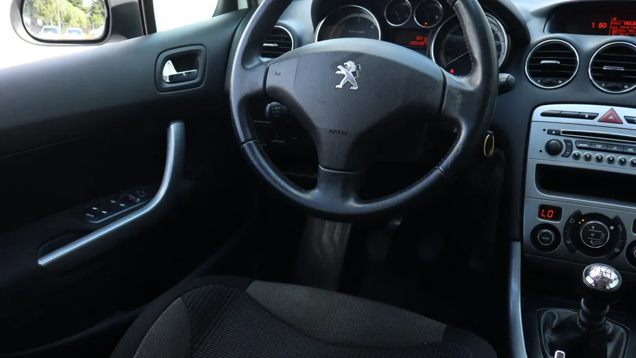 Peugeot 308 -