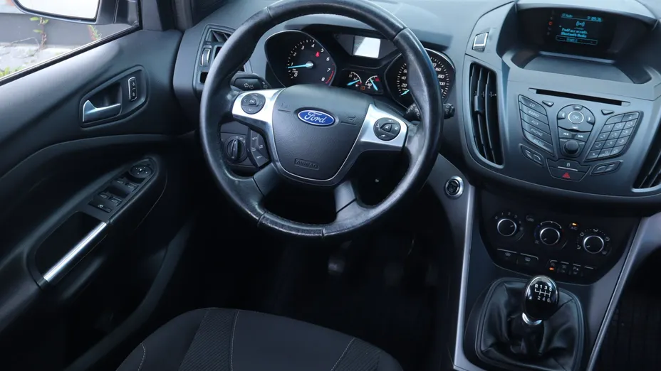 Ford Kuga -
