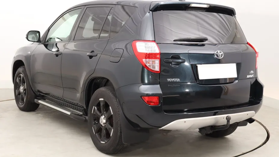 Toyota RAV4 -