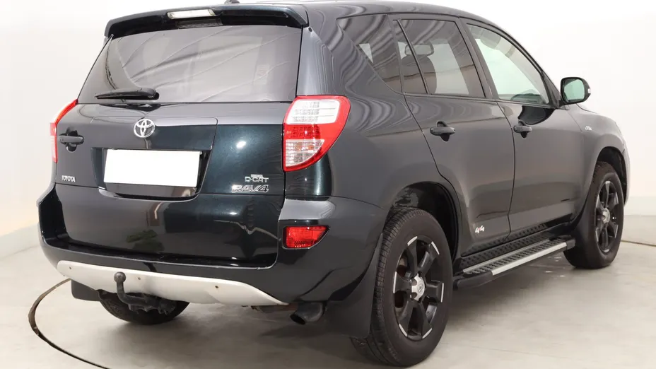 Toyota RAV4 -