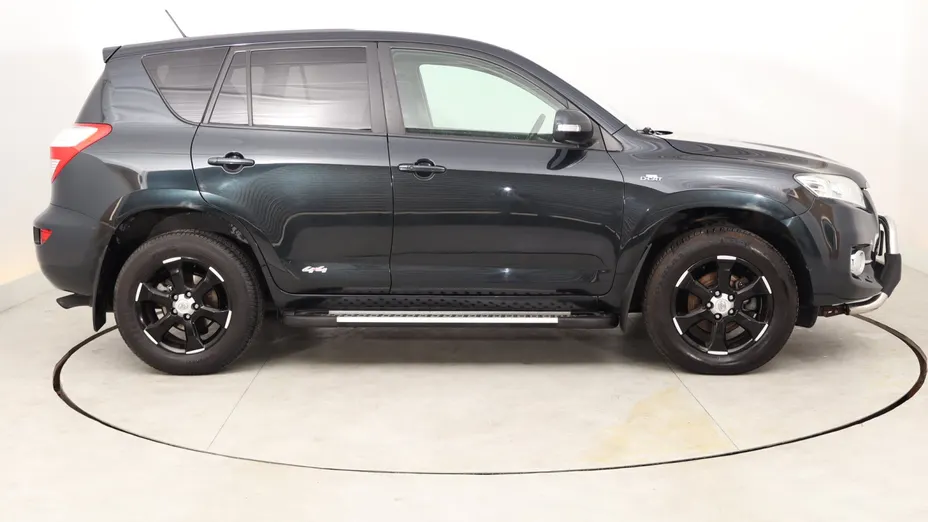 Toyota RAV4 -