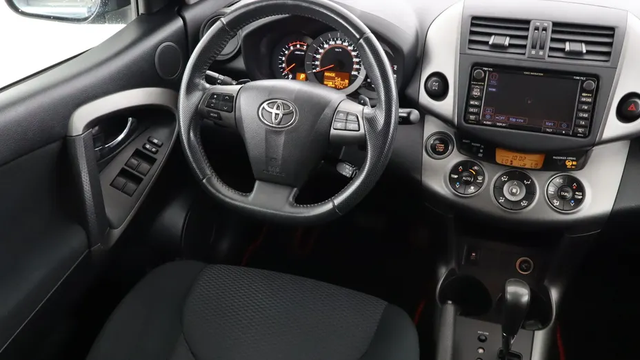 Toyota RAV4 -