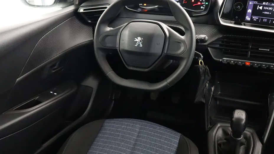 Peugeot 208 -