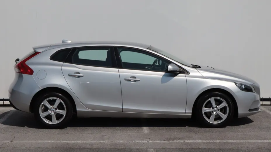 Volvo V40 -
