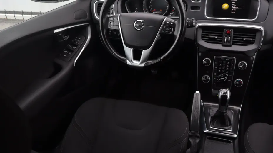Volvo V40 -