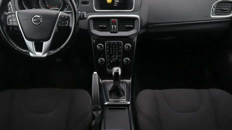 Volvo V40 -