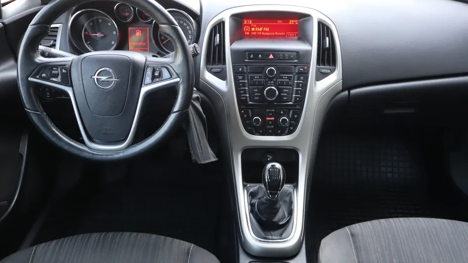 Opel Astra -