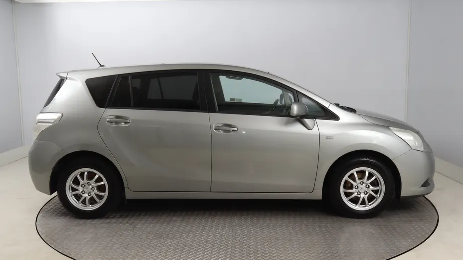 Toyota Verso -