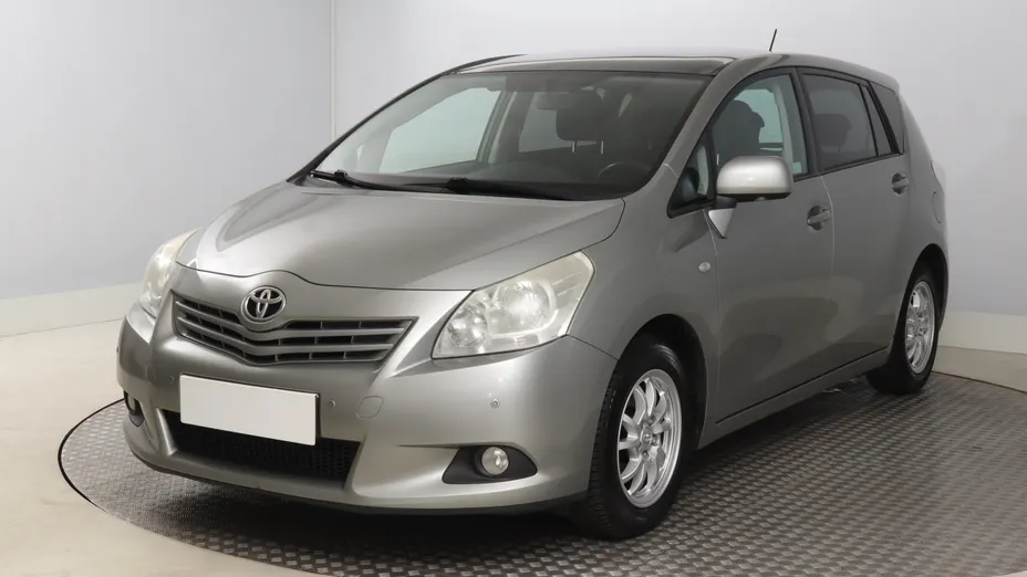 Toyota Verso -