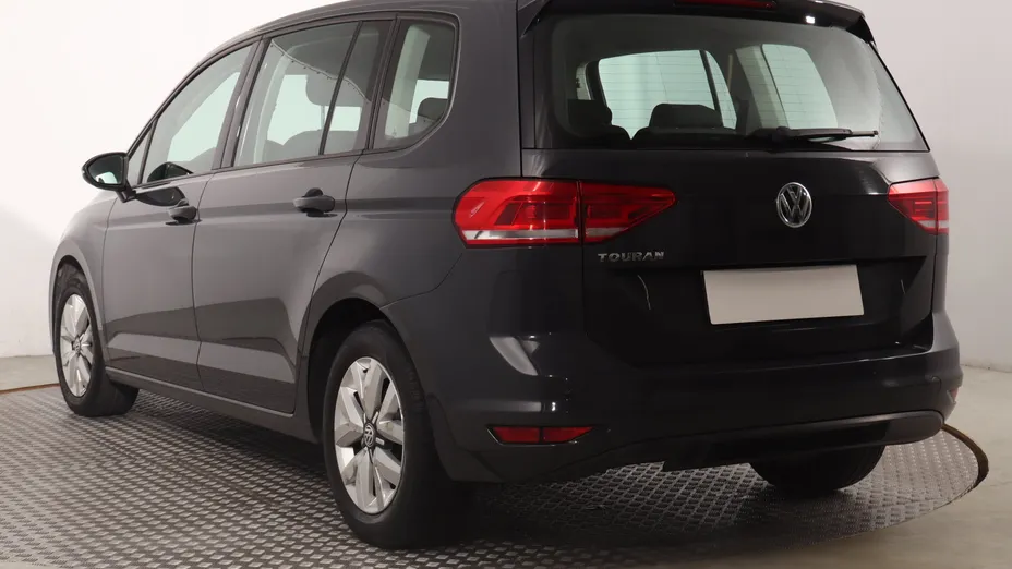 VW Touran -