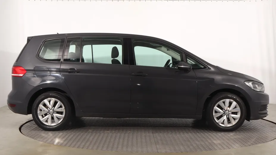 VW Touran -