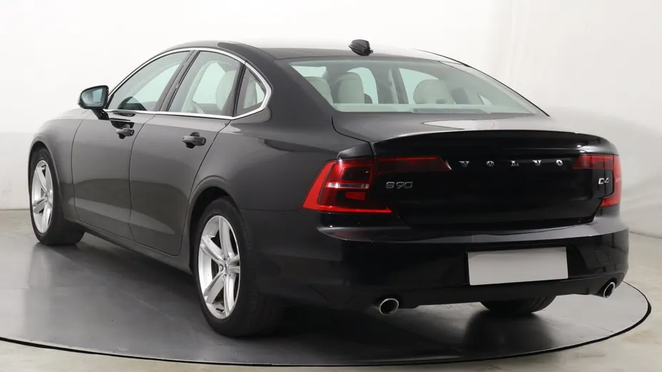 Volvo S90 -