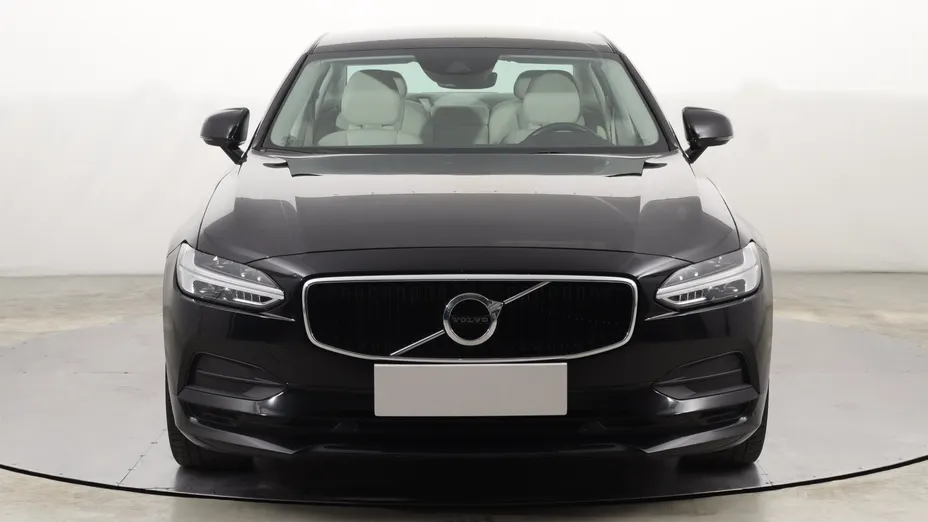 Volvo S90 -