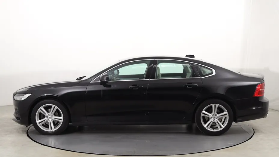 Volvo S90 -