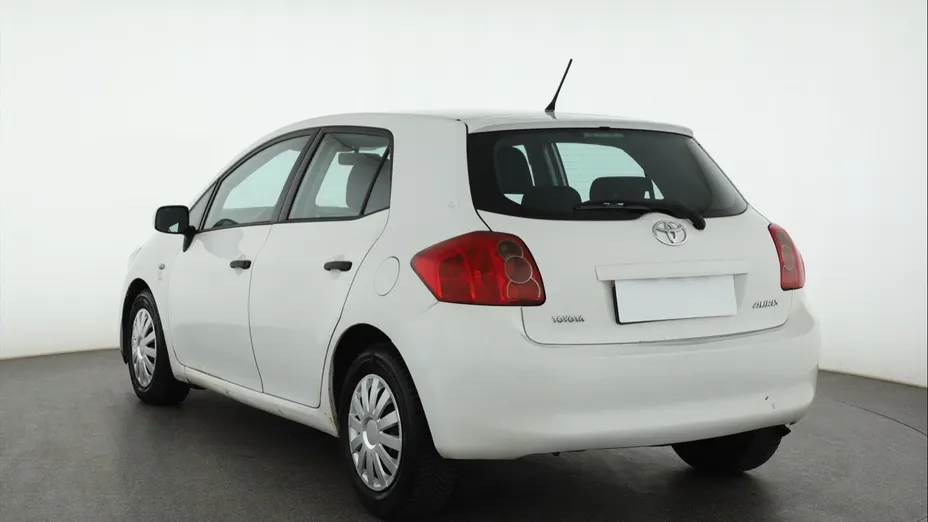 Toyota Auris -
