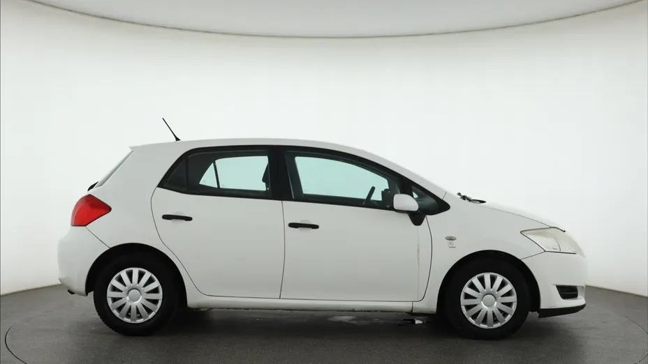 Toyota Auris -