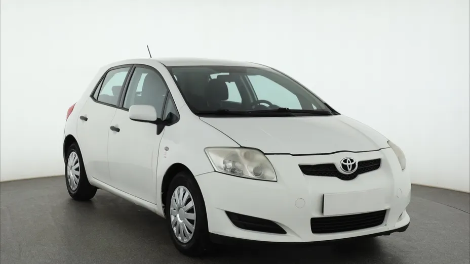 Toyota Auris -