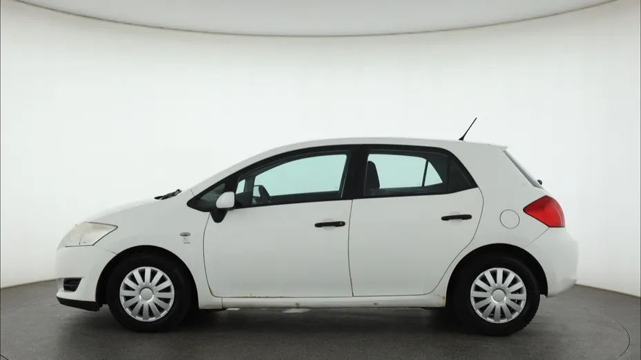 Toyota Auris -