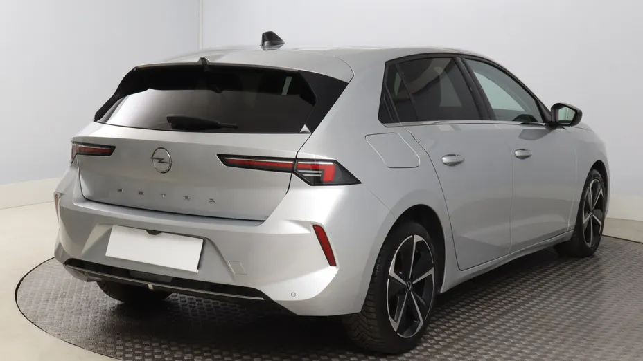Opel Astra -