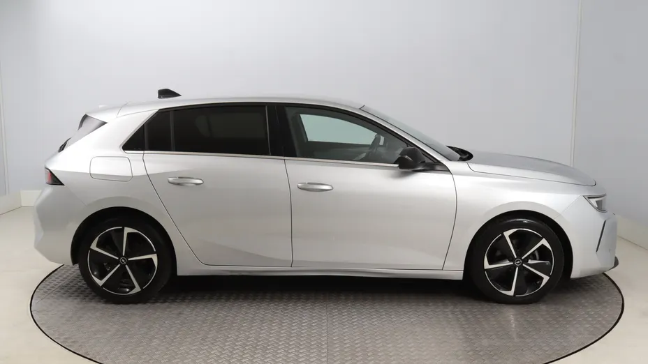 Opel Astra -