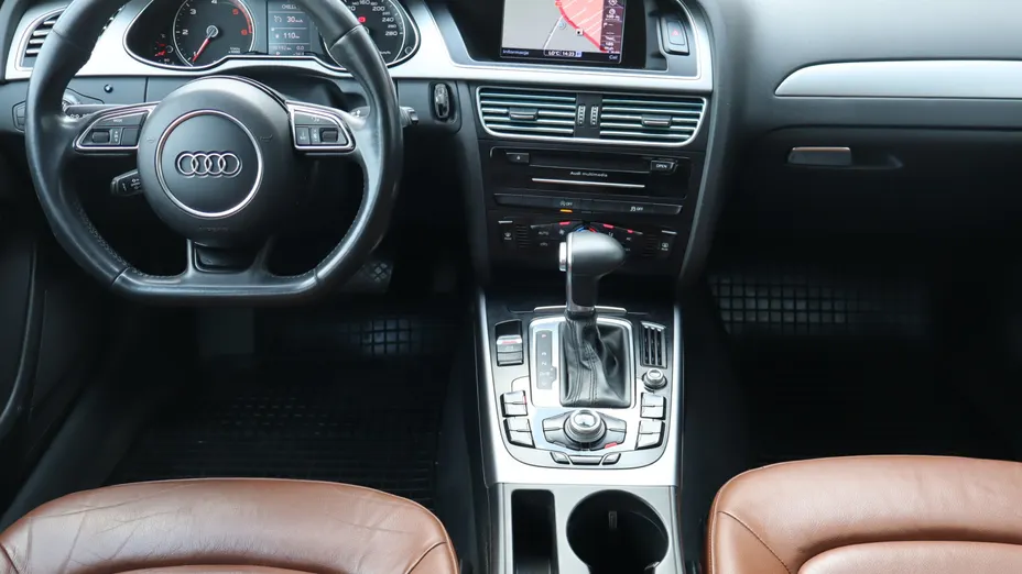 Audi A4 -