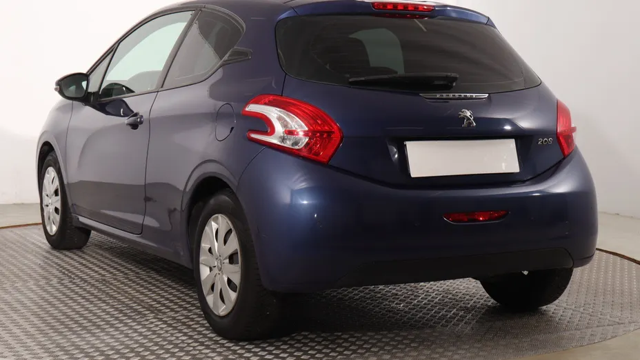 Peugeot 208 -