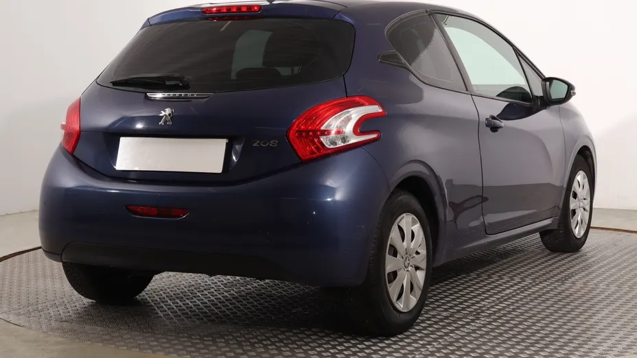 Peugeot 208 -