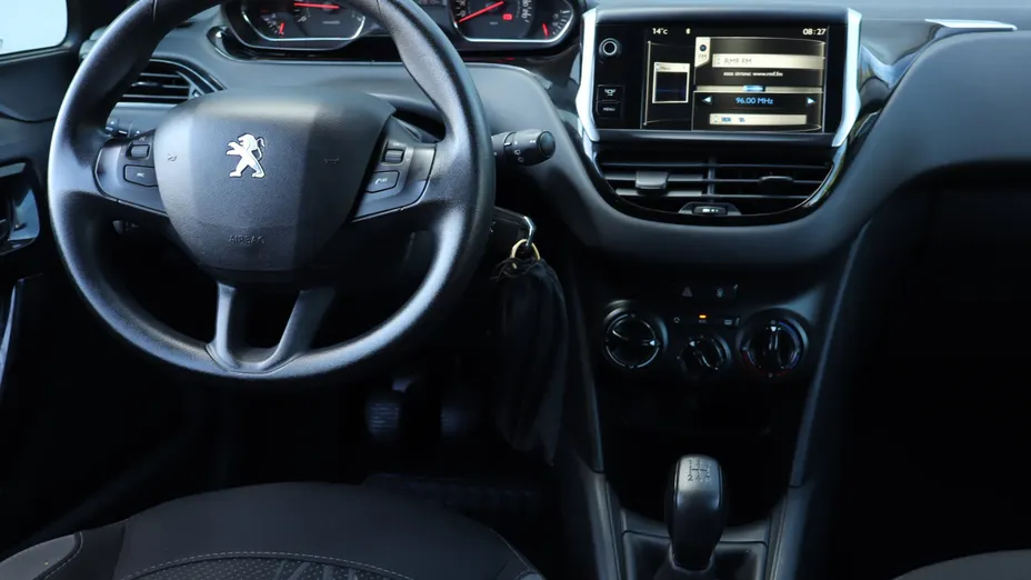 Peugeot 208 -