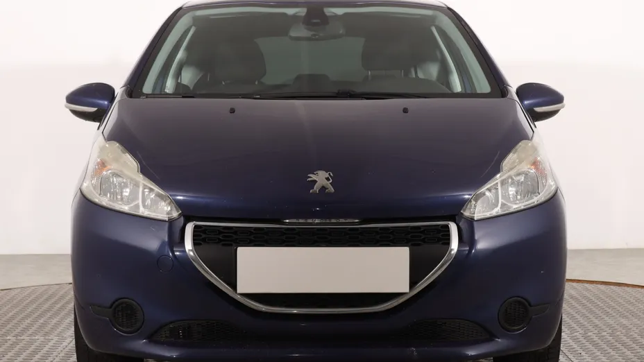 Peugeot 208 -