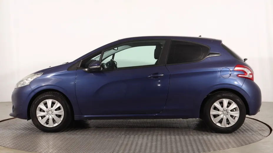 Peugeot 208 -