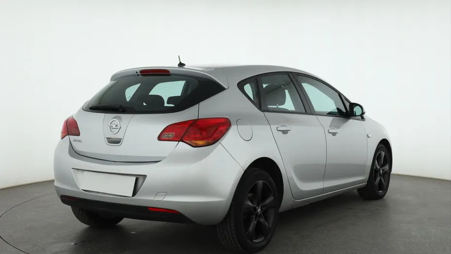 Opel Astra -