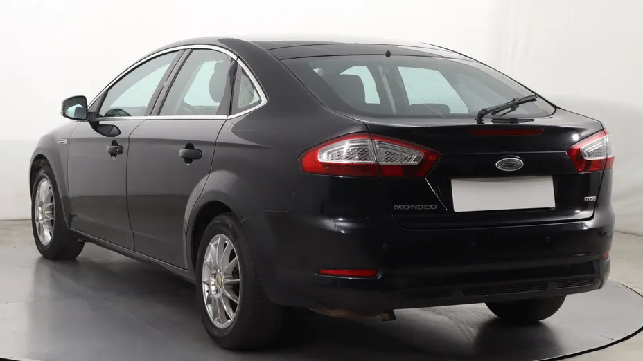 Ford Mondeo -