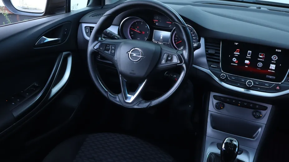 Opel Astra -