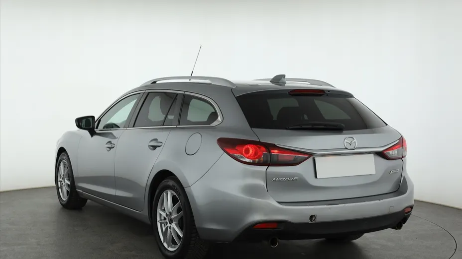 Mazda 6 -