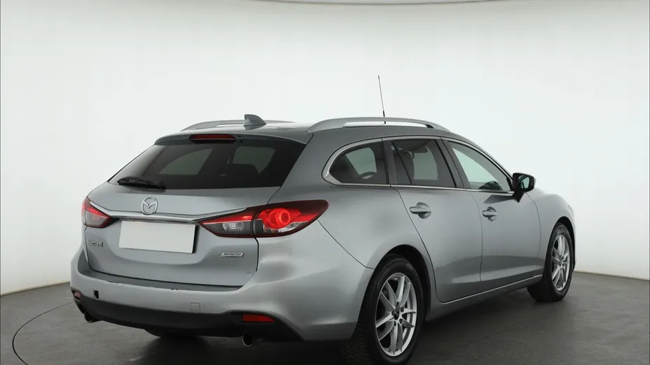 Mazda 6 -