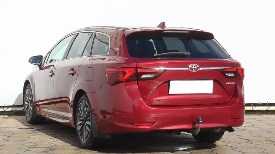 Toyota Avensis -