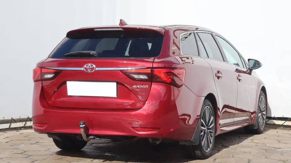 Toyota Avensis -