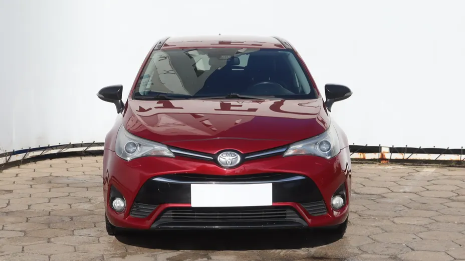 Toyota Avensis -