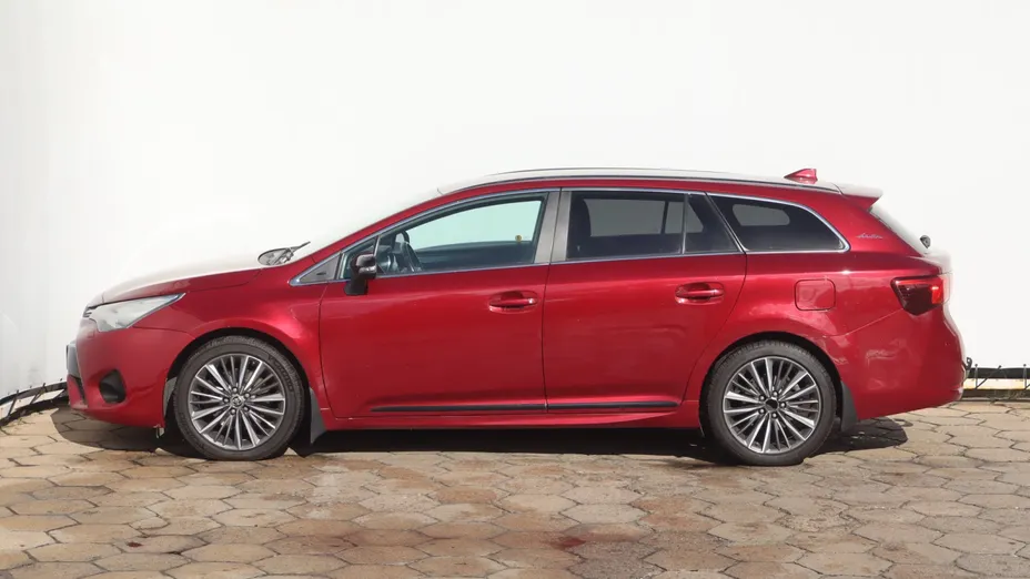 Toyota Avensis -