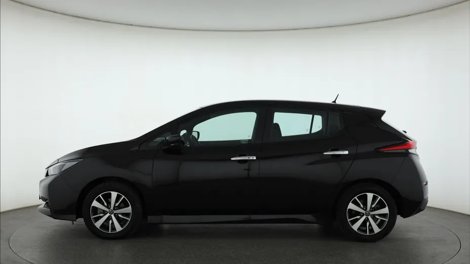 Nissan Leaf -