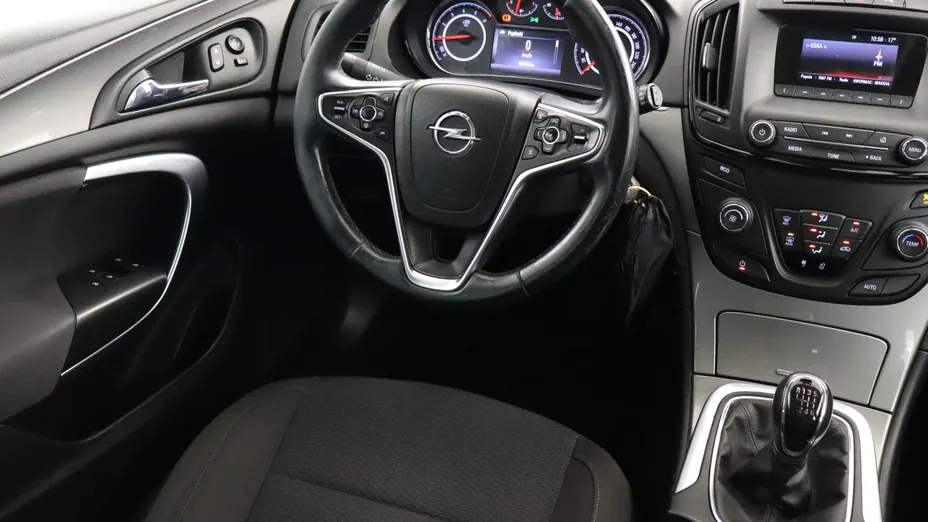 Opel Insignia -
