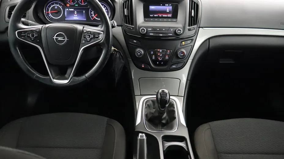 Opel Insignia -