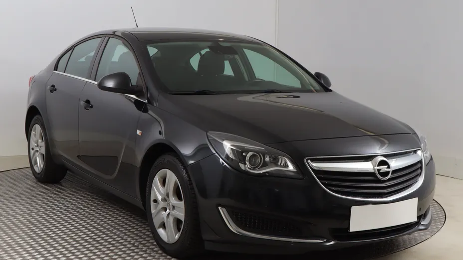 Opel Insignia -